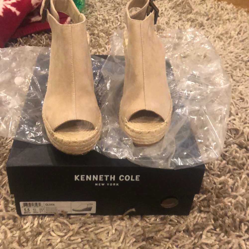 COPY - Brand new kenneth cole olivia wedge. Size 5.5 NWT